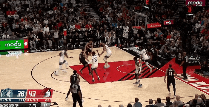 上场5分钟,得2分,1个篮板,杨瀚森体验NBA万事开头难