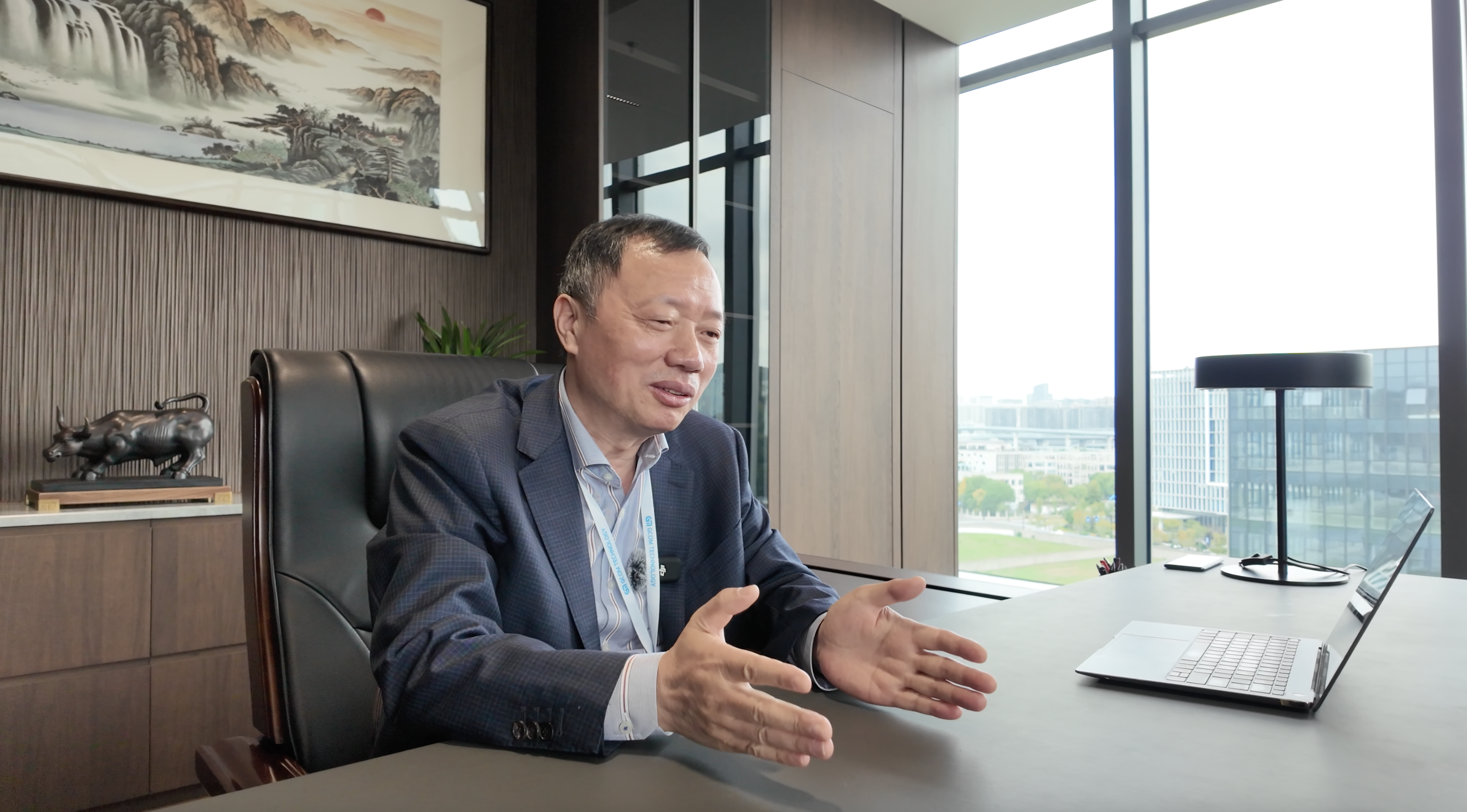 杭州首家北交所上市企業廣脈科技董事長趙國民接受記者採訪。新京報貝殼財經記者俞金旻 攝