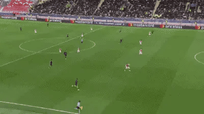 第81分钟，巴尔科拉单刀机会，一脚低射被门将挡出底线。全场比赛，巴黎圣日耳曼控球率高达80%，27脚射门，8脚射正，而摩纳哥只有7脚射门，4脚射正。