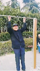裤子都脱了功能只是吹要中新社风?动图 剧情和我想的不