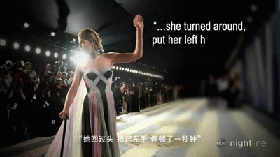  Selma拄拐杖在红毯上留下坚强美丽的瞬间。图片来源于ABC News Nightline，ABC新闻《夜线》专访