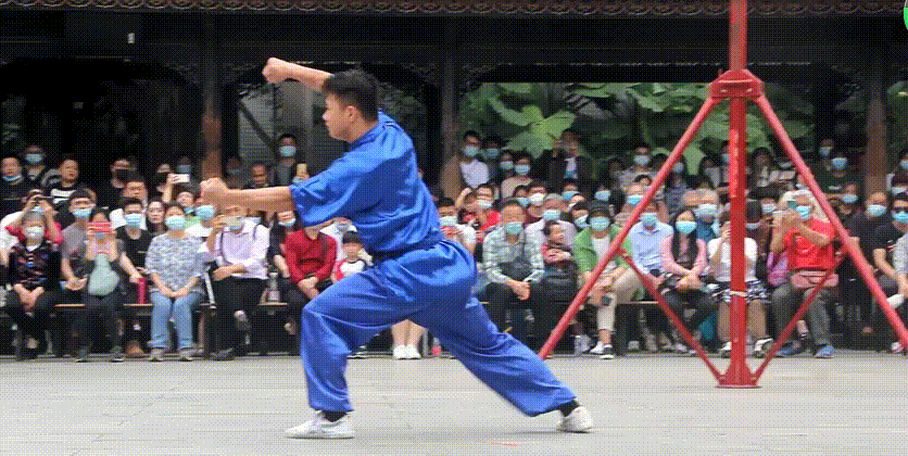 △听说佛山人都像叶问一样能打。