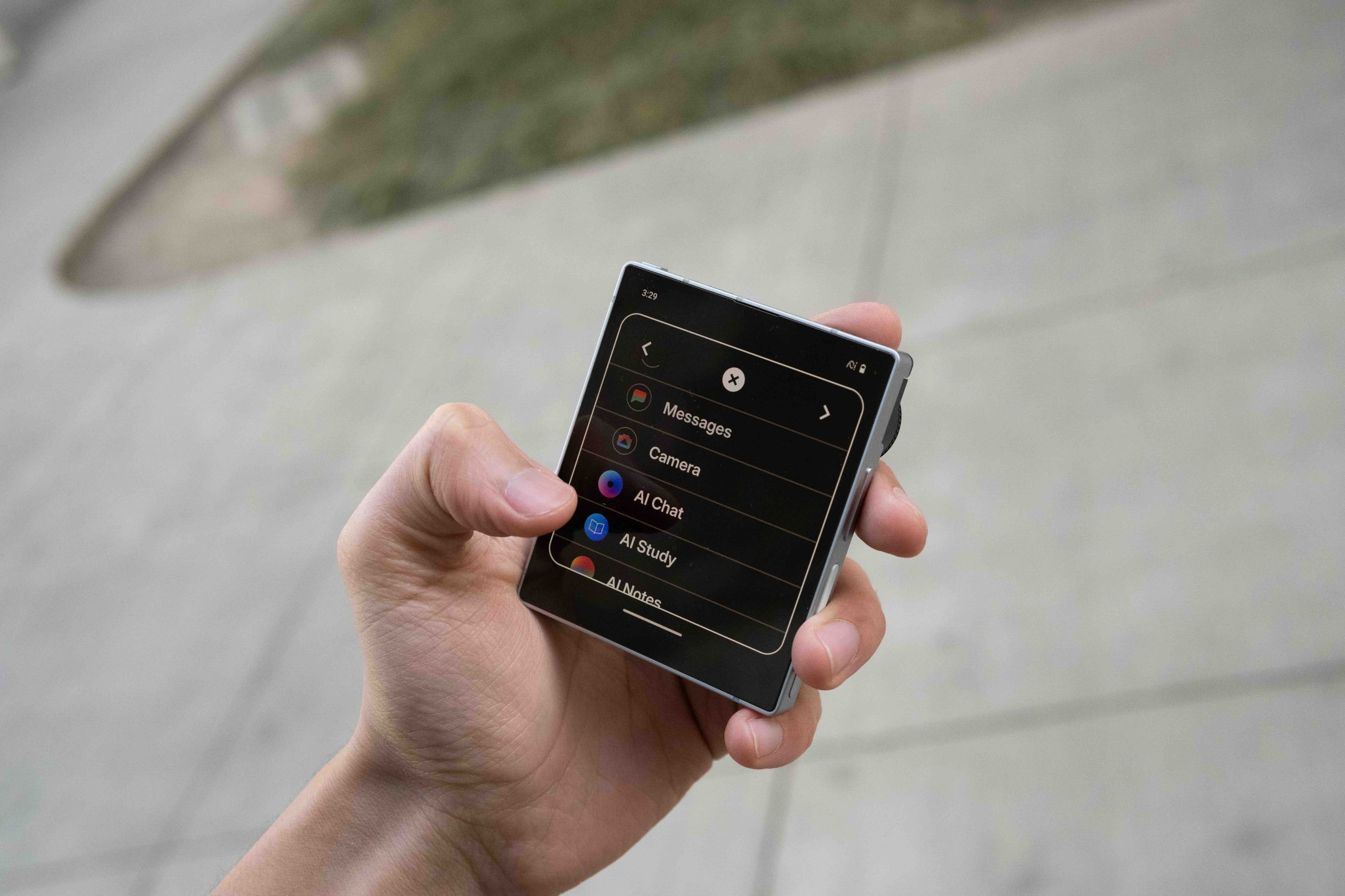 MindOne Pro 内置了一套 AIOS ｜ 图片来源：极客公园