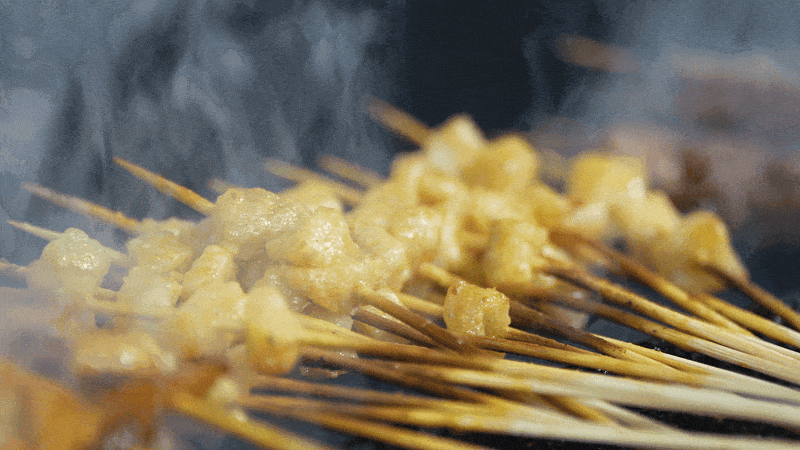 这是正在烤制的牛油。湖南省岳阳市岳阳楼区融媒体中心供图 