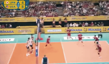 李博比赛中扣球得分