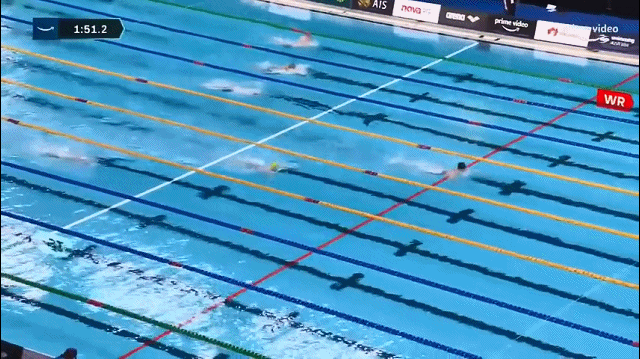 奥运冠军破男子200蛙世界纪录 斯塔博蒂游进2分06