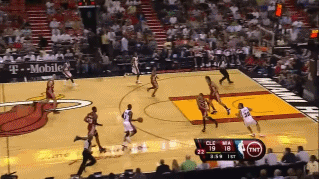 【經典回顧】歷史上的今天:Kobe騎扣新秀Howard、韋德隔扣Varejao,太殘暴了!-黑特籃球-NBA新聞影音圖片分享社區