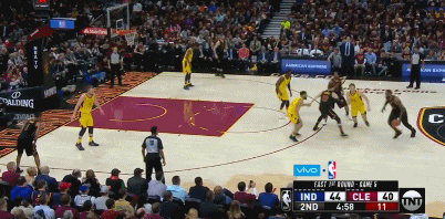 33分鐘8中0!此人表現讓詹姆斯在一旁捂臉嘆氣-黑特籃球-NBA新聞影音圖片分享社區