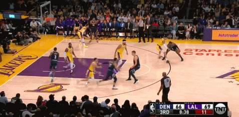 24+11一共刷走74分!他差點只憑屁股就坐死湖人-黑特籃球-NBA新聞影音圖片分享社區