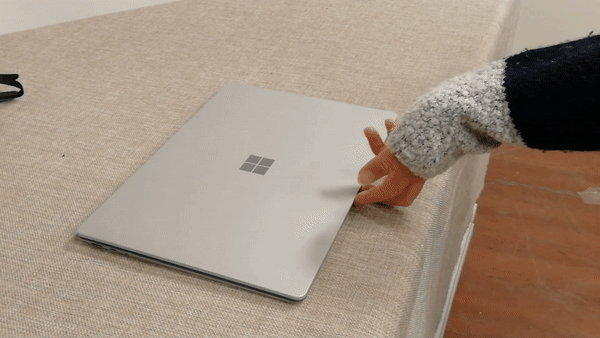 Surface Laptop桌面单手开合测试