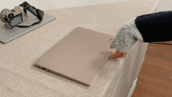 联想IdeaPad 720s桌面单手开合测试