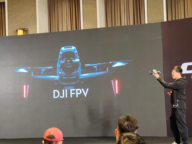 大疆推出无人机新品DJI FPV：第一视角飞行 套装售价7999元(图1)