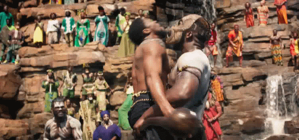 最新一期内涵爆笑动图 两位美女,你们在舔什么?