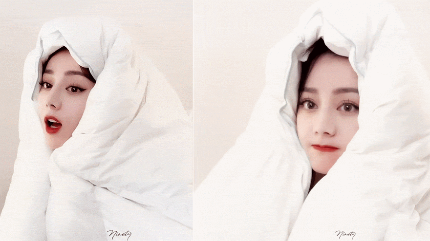 迪丽热巴晚安花絮照曝光 躲被窝做可爱表情灵动俏皮