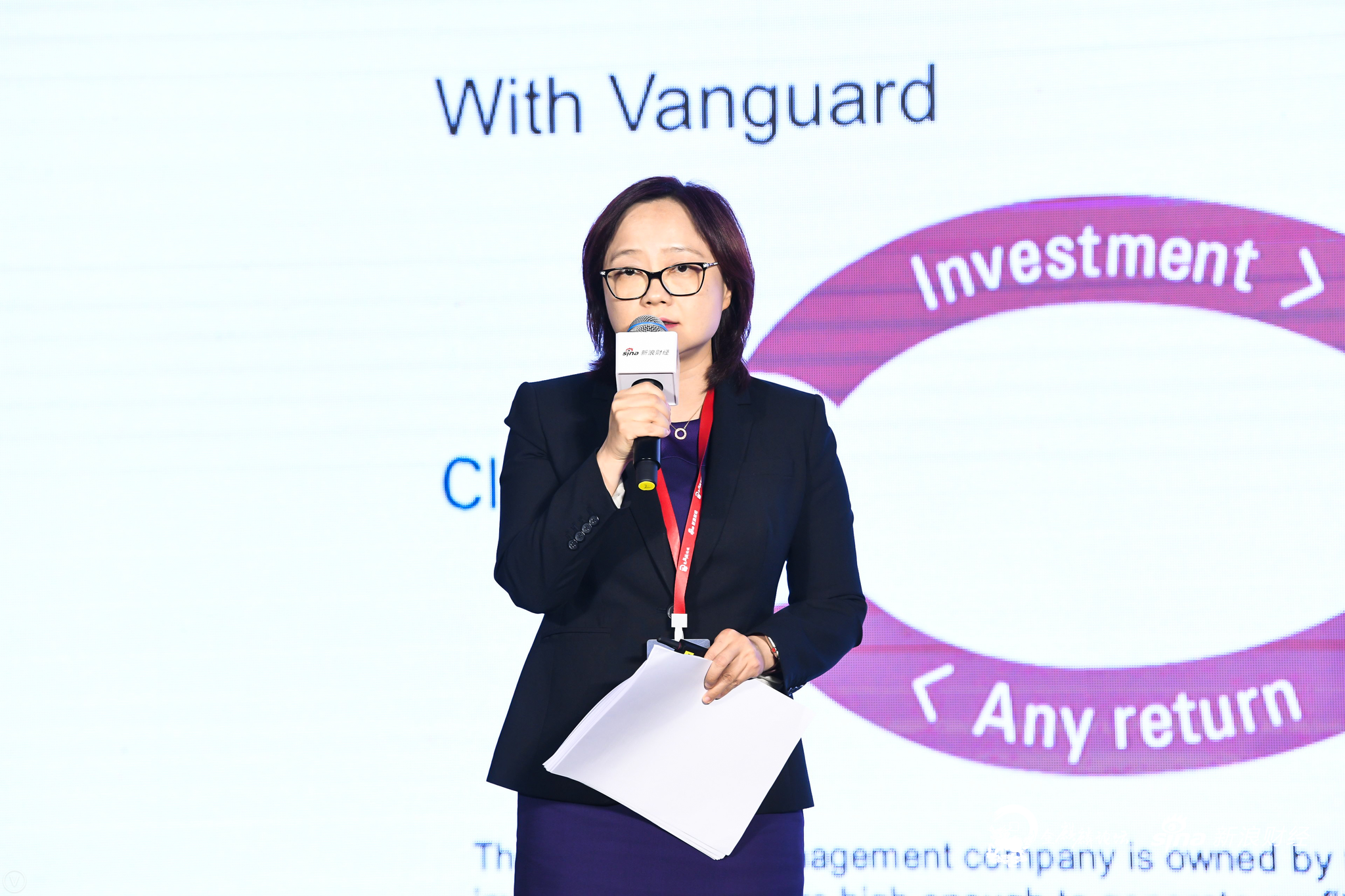 　　2019年11月28日，Vanguard集团董事总经理、中国区投资管理部主管浦彦女士出席2019新浪金麒麟论坛·ESG峰会，发表题为“Vanguard’s approach to ESG”的主题演讲（图片来源：新浪财经）
