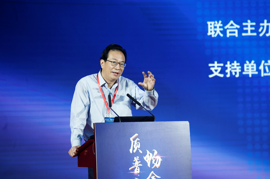 中国银行业协会党委书记、专职副会长潘光伟