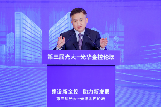 图为 中国人民银行副行长、国家外汇管理局局长潘功胜