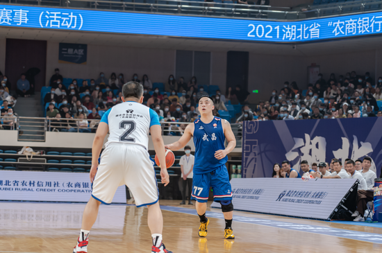 2021湖北省男篮联赛打响揭幕战武昌队险胜江汉队