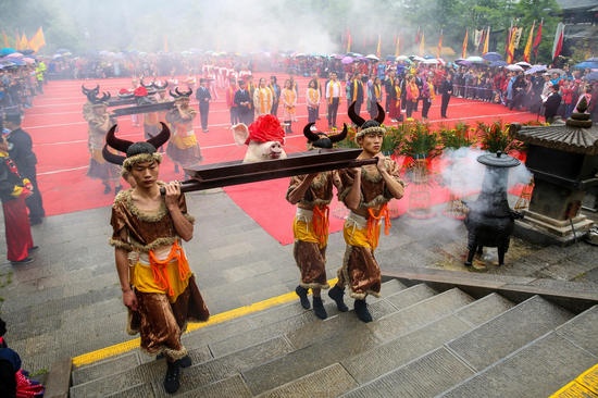 神农架己亥年炎帝祭祀现场 郭裕铭 摄