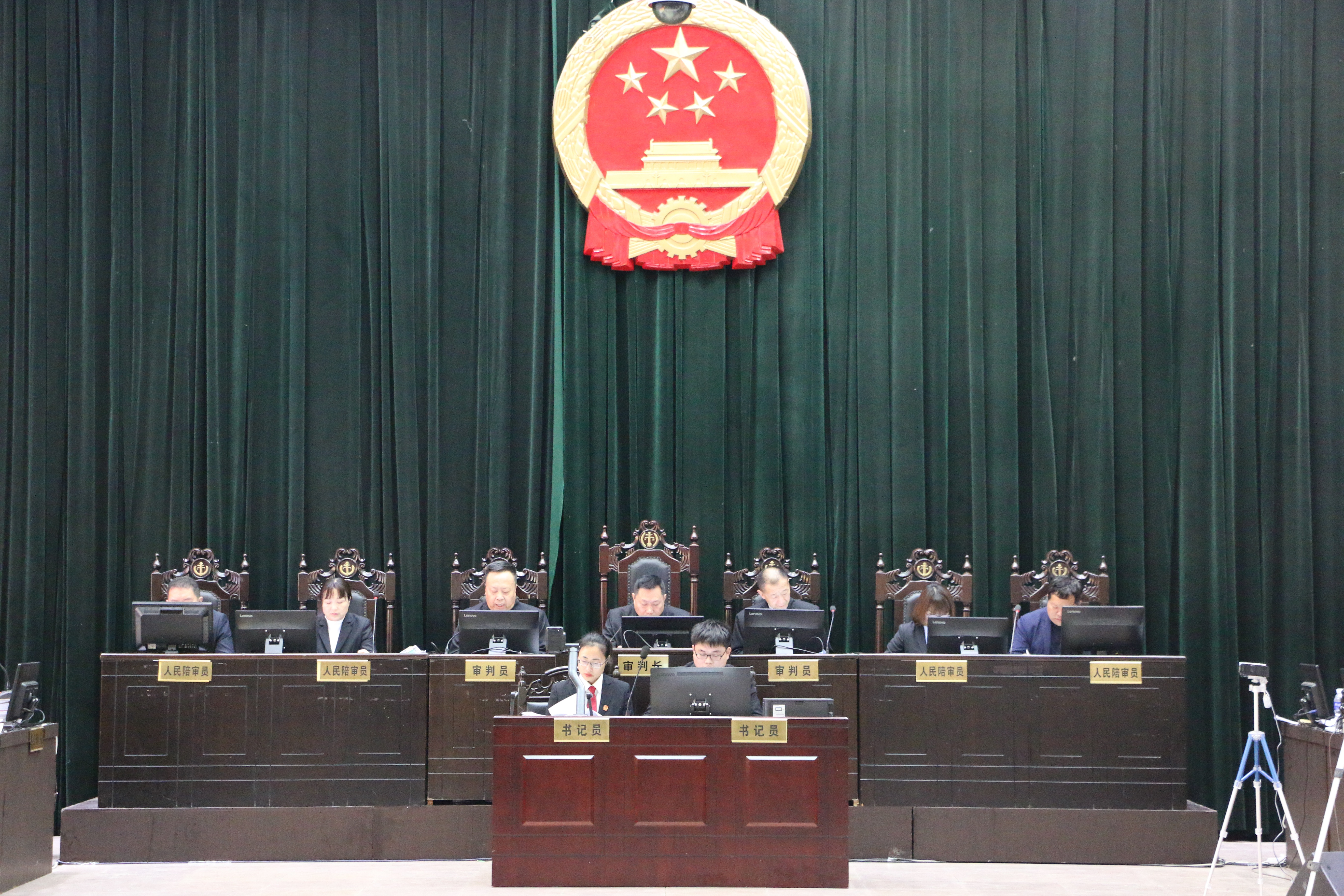 濮阳县人民法院