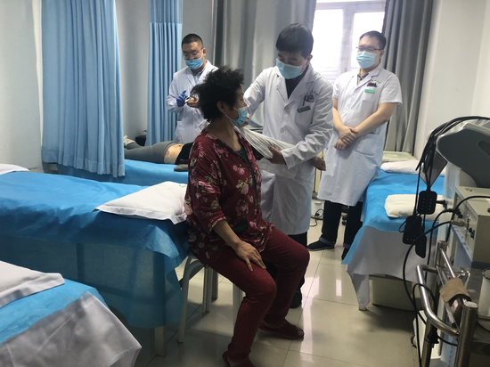 省名中医李同军教授省名中医盛国滨教授互联网医院也为夜诊提供了便利