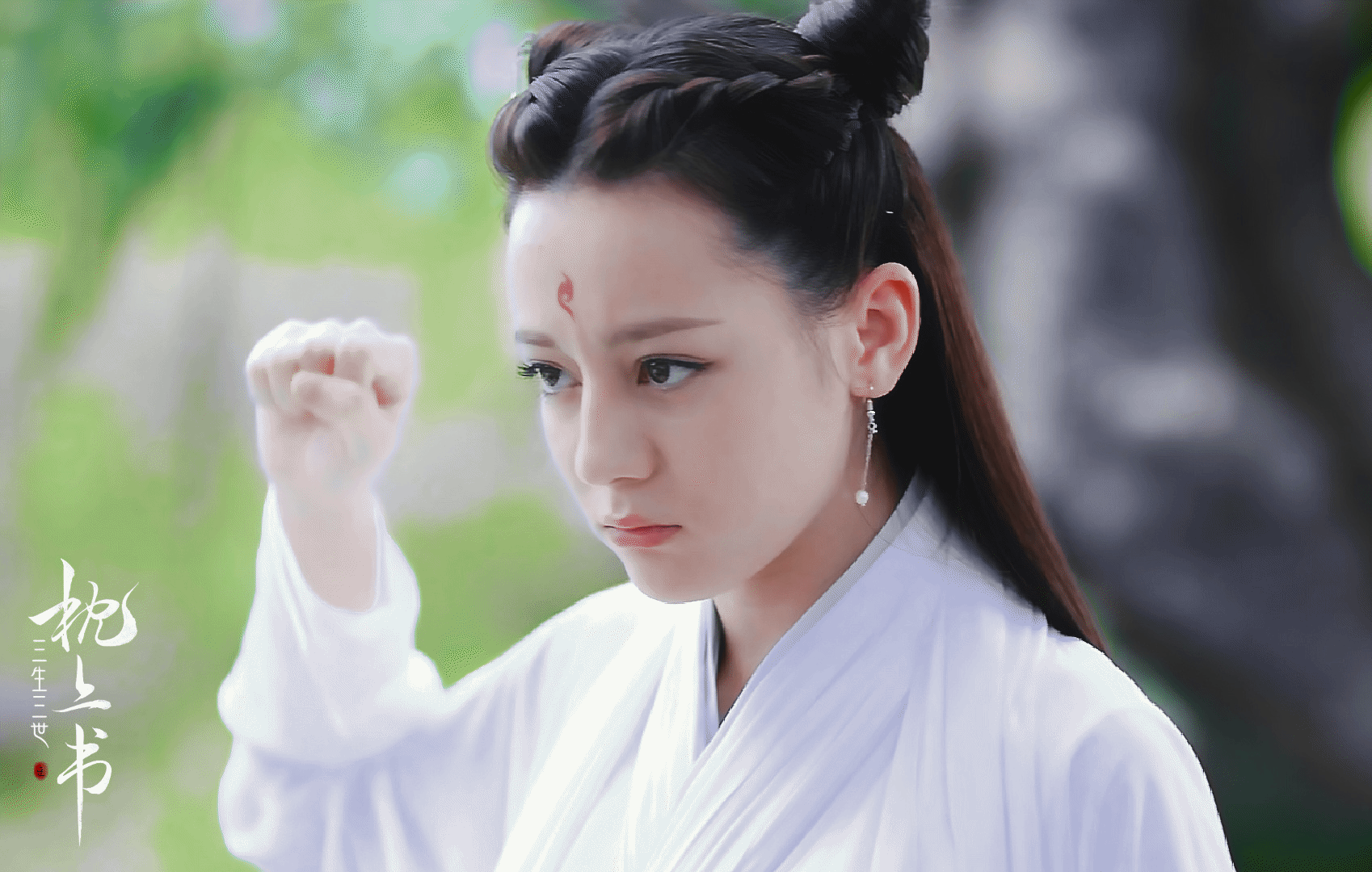 迪丽热巴《三生三世枕上书》和杨紫《香蜜沉沉烬如霜》你觉得谁的颜值