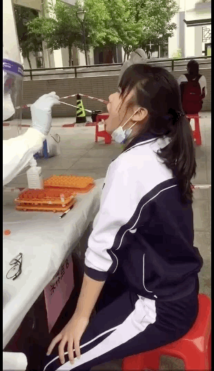 95进学校不容易,吃饭更难!