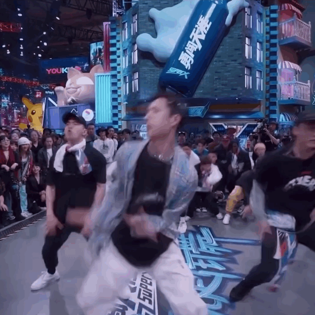 果然,在此前有过battle经验的王一博,在排兵布阵上,显然更胜王嘉尔一