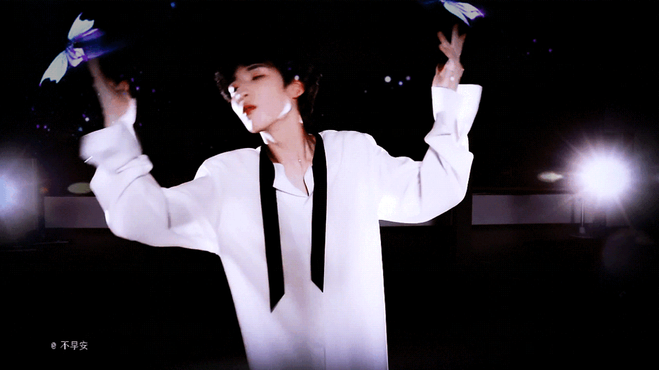 弟弟的奥特曼头像和mv的动作相同……|奥特曼|严浩翔_新浪新闻