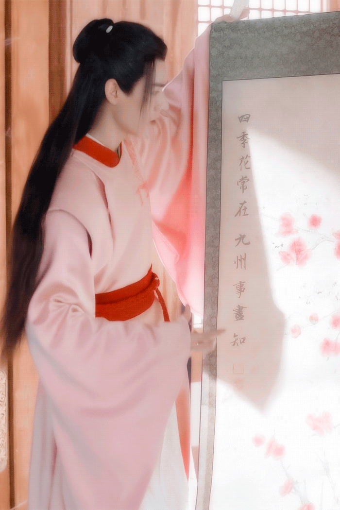 《山河令》的老温的粉色装才是真的花蝴蝶,一下就舞到你的心坎里,大喊