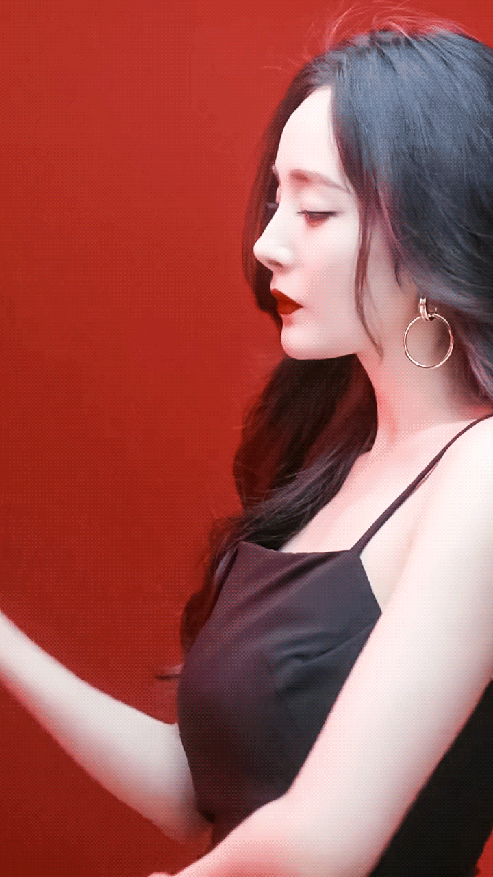 杨幂雅诗兰黛品牌全球代言人霸气冷艳真的绝杀