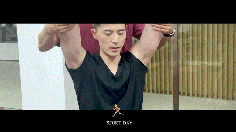 徐开骋 #徐开骋戏里戏外都在健身#腹肌照可以有吗