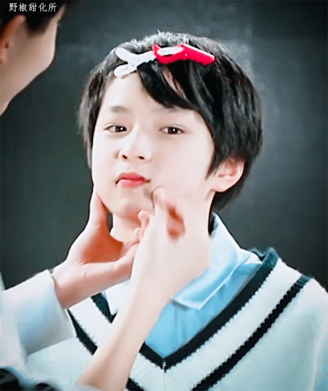 奶呼呼的刘耀文好可爱啊,就算没有眉毛也是最可爱的仔妈粉有福了 67