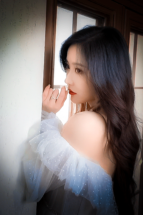 青年演员王艺瑾亮相丝绸之路国际电影节