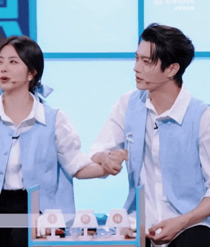 《你好星期六》虞书欣许凯互怼翻车|许凯|虞书欣|你好星期六_新浪新闻