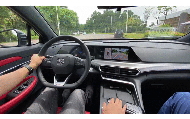 实测！行车时按一键启动、拉手刹、挂R挡都会有什么后果？