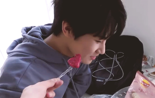 张真源吃东西小合集看张哥吃东西真的好有食欲