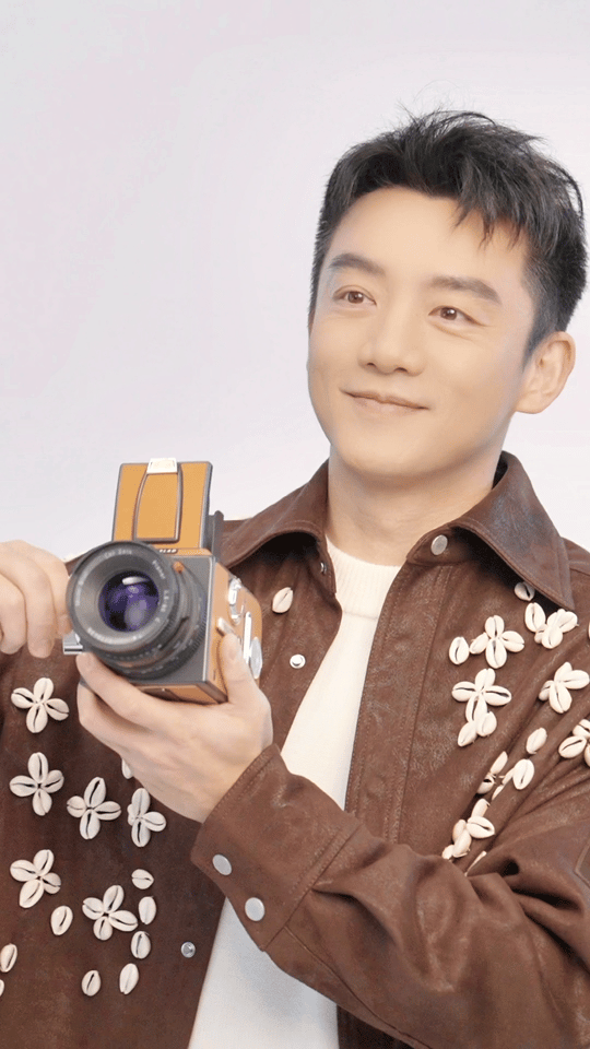 郑恺的官宣海报也太帅了吧