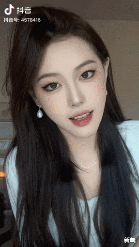 从颜值博主到与美妆,短视频博主兼备的抖音达人,美女营业真的好积极.