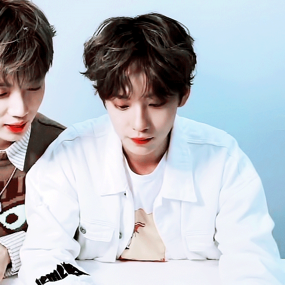 哈哈哈哈看得出 lisa也是很喜欢弟弟了吧