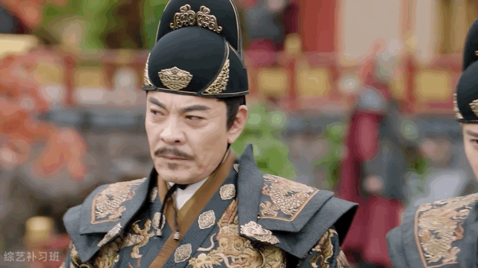 《锦衣之下》任嘉伦|刘威 陆大人的走姿是遗传么?