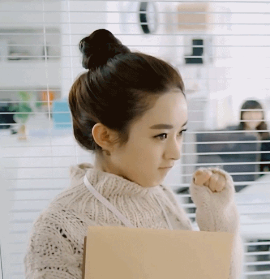 赵丽颖在《杉杉来了》里面的眉毛真的好浓密啊