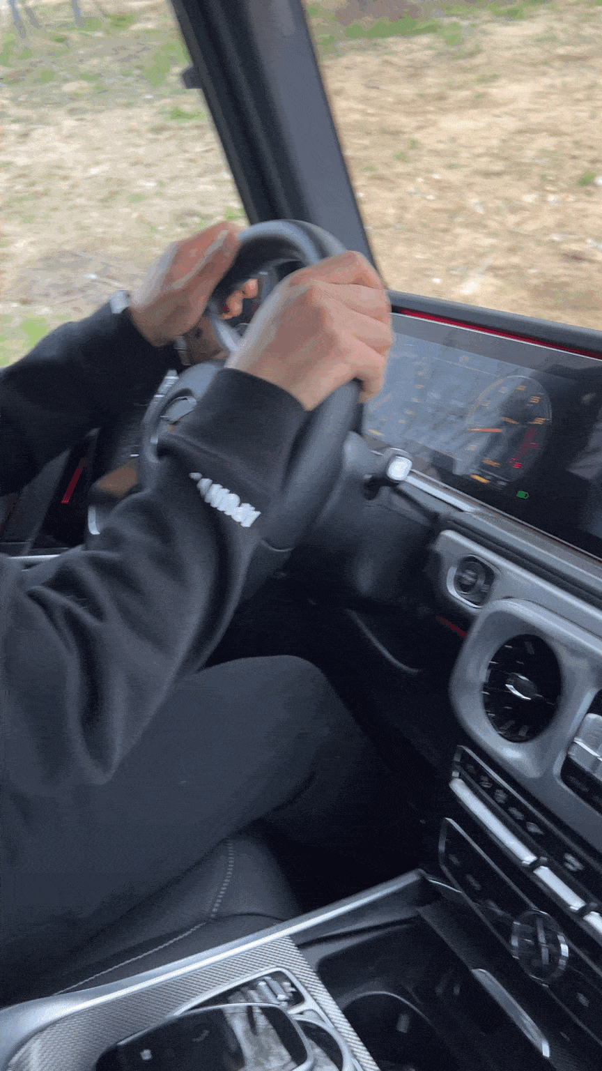 硬派依旧20t的奔驰大g能开出去浪吗