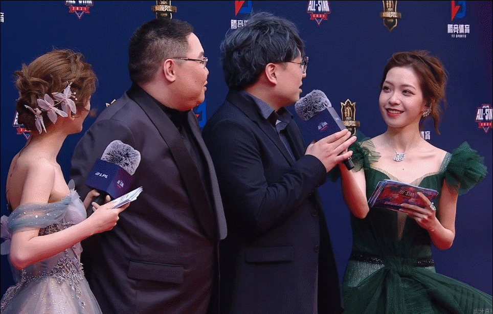 名人堂成员来啦@pdd_liumou @闫紫境gwawa