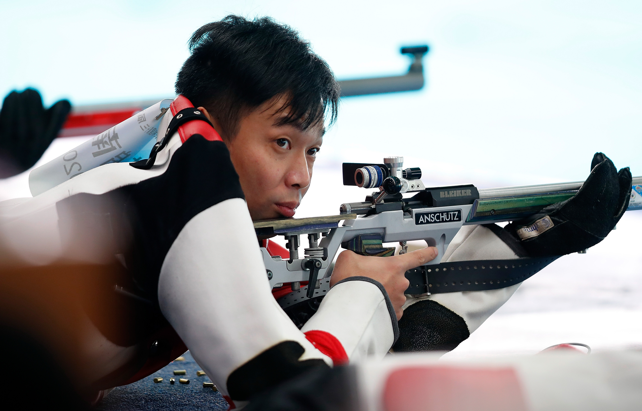 朱启南20岁获奥运冠军与温州美女结婚双胞胎女儿可爱到爆