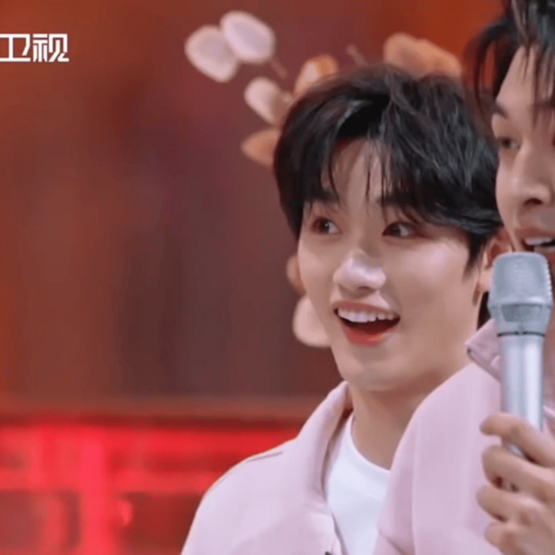 全世界最可爱的小朋友丁程鑫萌鼠我了一把抱走心都给整融化了