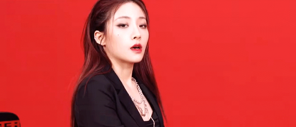 《青春有你2》时尚芭莎大片虞书欣,许佳琪,谢可寅,孔雪儿,喻言