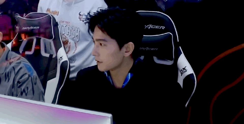 谁能不被杨洋帅迷糊啊从此电竞小说男主都有了脸