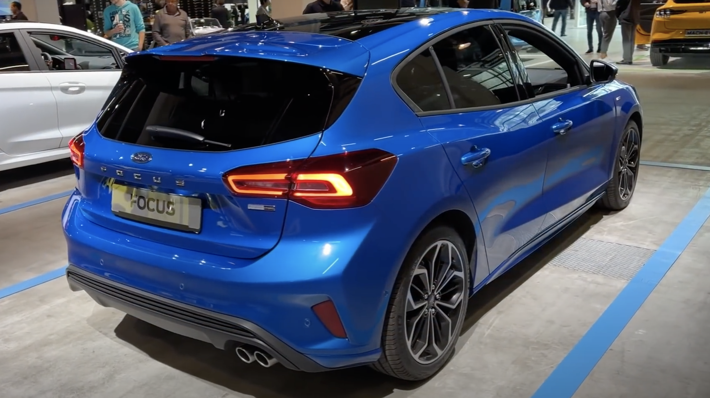 中期改款福克斯亮相苏黎世车展中控屏尺寸加大至132英寸