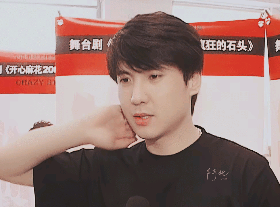 我们沈腾叔叔可是正经的军艺校草